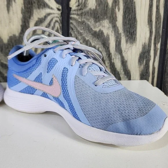 Nike Revolution 4 Light Blue Girls Size US 7Y Running Sneakers Shoes BV7441-400 - Picture 10 of 12